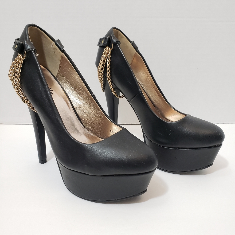 Size 6.5 Charlotte Russe Black Heels w/ Gold Chains